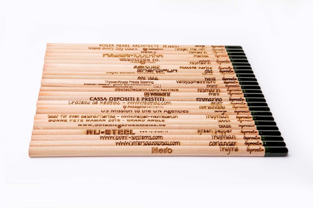 SPROUT - Bleistift mit grossem Standard Ansteckkärtchen