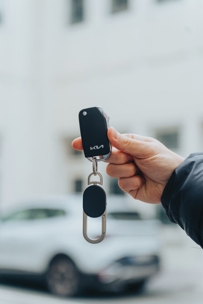 Schlüsselanhänger Keyfinder mit weltweiter Ortung und USB-C Schlüsselanhänger Keyfinder mit weltweiter Ortung und USB-C