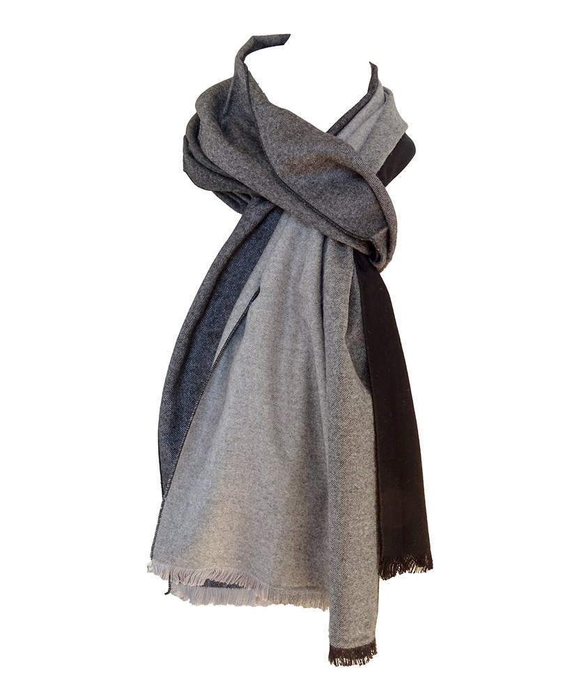 Schals, Strickschals, Winterschals,Kuschelschal maßangefertigt mit Ihrem Design, Material wird Ihrem Budget angepasst von Acryl bis Kaschmir oder Mohair. Größe nach Wunsch.