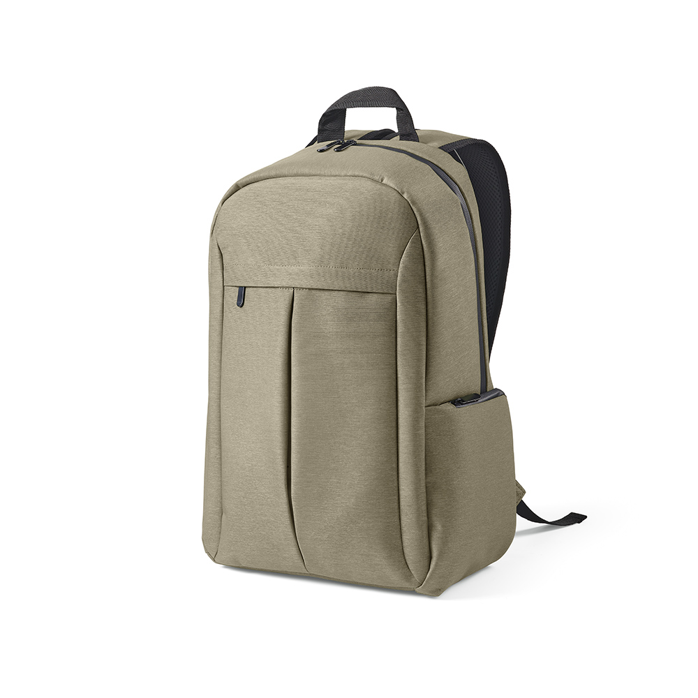 Madrid 22L Rucksack aus recy.Nylon und rPET. Laptops bis 17" - Kamel