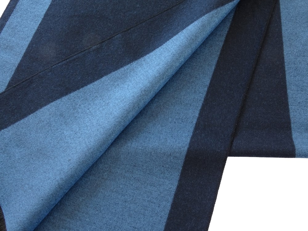 Schals, Strickschals, Winterschals,Kuschelschal maßangefertigt mit Ihrem Design, Material wird Ihrem Budget angepasst von Acryl bis Kaschmir oder Mohair. Größe nach Wunsch.